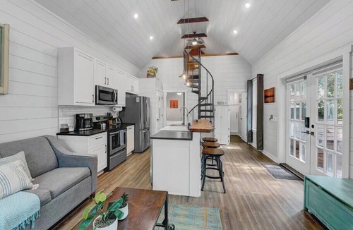 Charleston House | Private Hot Tub Island Cottage Near Folly Beach