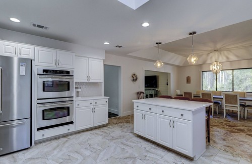 Shipyard Plantation House | Private Pool & Putting Green- 3 bed, 2.5 bath Shipyard Home- Sleeps 10
