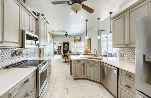 Rotonda Lakes House | Private Pool, Wifi, Outdoor Lounger, Family Fun