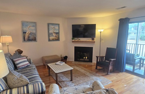 Ocean Ridge Condo | Quiet Condo on the Green! First floor with ramp. Chef's kitchen.