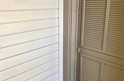 Seabrook Island Condo | Quiet cozy villa overlooking tennis walk to pool