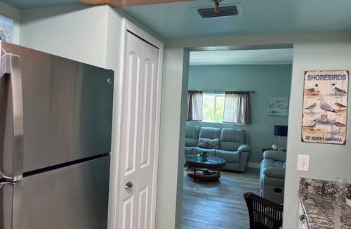 Redington Shores Condo | Ready for a Vacation! Sleepy Sea Turtle 2 BR/2BA Beachfront Condo for Rent!