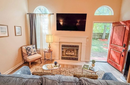 Charleston House | Relaxing James Island Retreat With Southern Charm