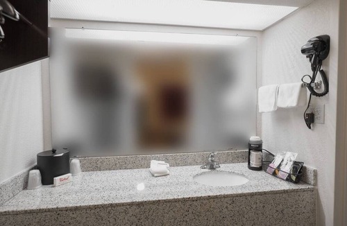 Walterboro Hotel | Relaxing Room Ideal for Families – Kids Stay Free + Patio Access + Soundproofed