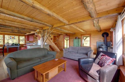 Sharon House | Remote Escape: Vermont Cabin w/Mountaintop Views!