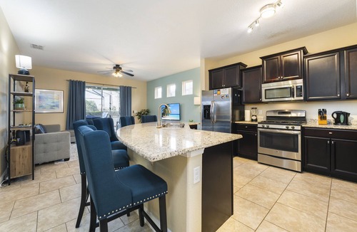 Loughman House | Resort home, Lakeview, private pool near to Disney