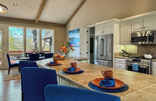 Pangburn House | Riverfront Bliss- Private River Dock & Two King rooms!