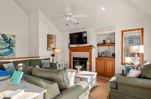 Ocean Sands House | Robyn's Nest: Oceanside | Hot Tub | Pool & Tennis Access | Short Walk To Beach