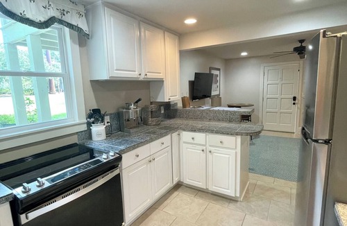 Uptown Apartment | Rose Suite, Apartment 2, at Magnolia Court