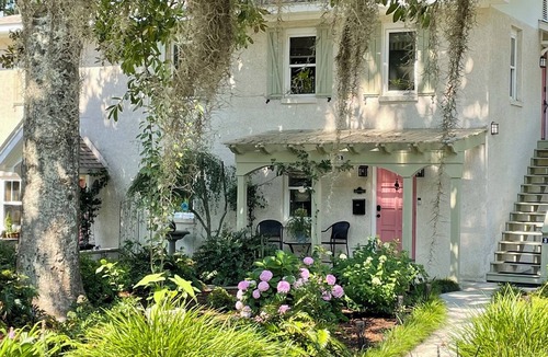 Uptown Apartment | Rose Suite, Apartment 2, at Magnolia Court