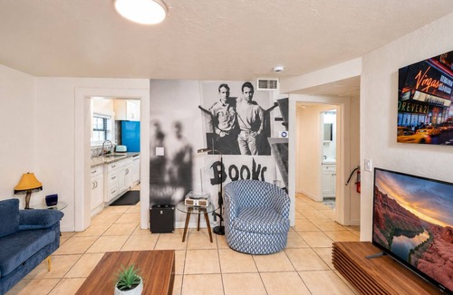Williams House | Route 66 Downtown Blue Bungalow w/Fenced Yard, AC, W/D, 4 Smart TVs, Fast Wi-Fi