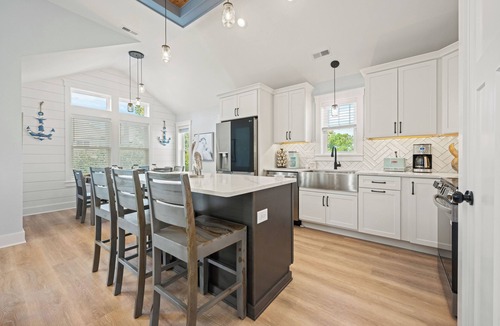 Monteray Shores House | Sandy Pelican: Pool, Hot Tub, Elevator, Close to Beach