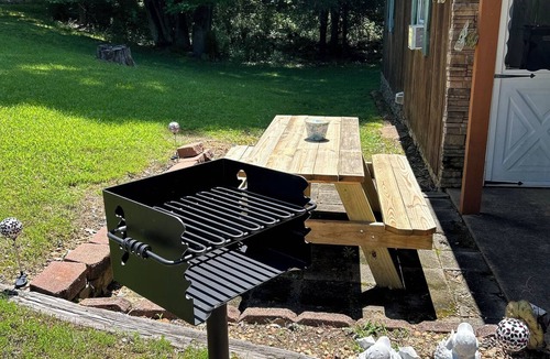 Como Cabin | Sardis Fish Camp north side near Holiday Lodge/Teckville, 1 mile from boat ramp