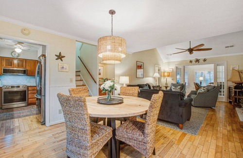 Tarpon Pond Cottage | Seabrook Exclusives | 527 Tarpon Pond