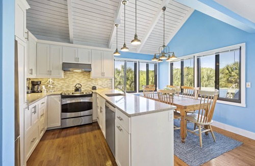 Sealoft Villas House | Seabrook Villa with loft and marsh views! Pet Friendly! Walk to Beach!