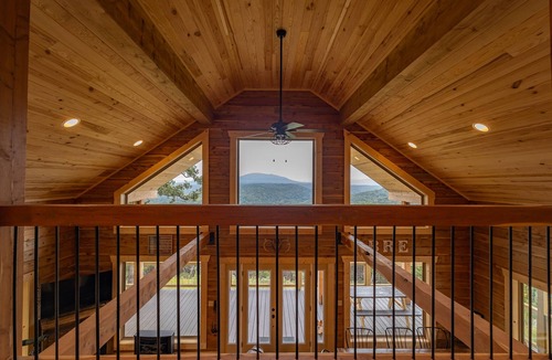Bruno Cabin | Secluded Ozark mountain cabin, 40 acres, views of Buffalo River from hot tub