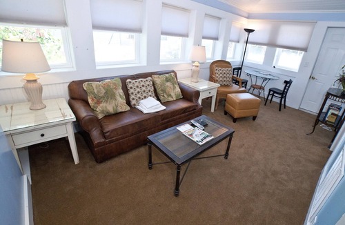 Savannah Beach Cottage | Second-Floor Suite w/Covered Porches & Full Kitchen - Steps from Dining & Shops
