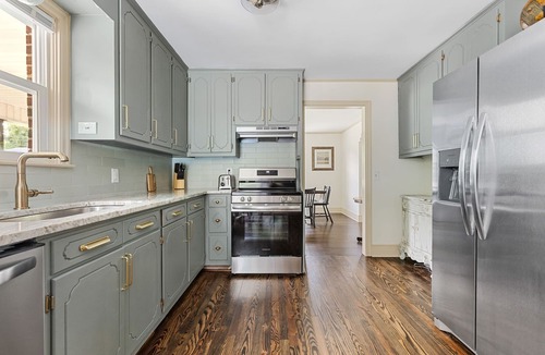 Columbia House | Seminole Stroll - Cozy 3 BR w/Pool near USC & Zoo