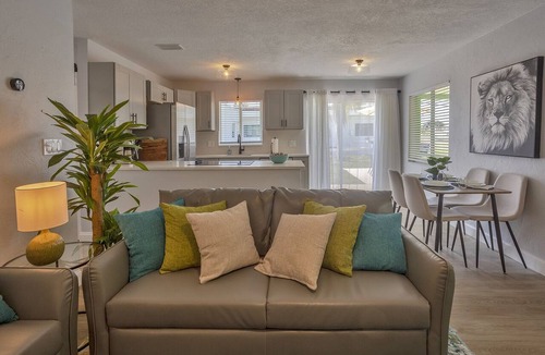 Dunedin Condo | Serene Locale King Beds 3 Miles 2 Downtown Dunedin 1 Mile 2 Honeymoon Island
