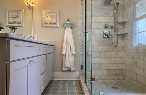 Old Village House | Shem Creek Bungalow with POOL!!!