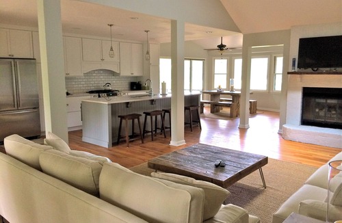 Mount Pleasant House | Shem Creek Paradise. Fish, Paddle, Kayak Off Your Own Covered dock with floater