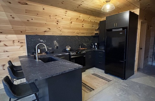 Ellijay Cabin | Simplicity has "A" style of its own! Secluded mountain retreat in East Ellijay