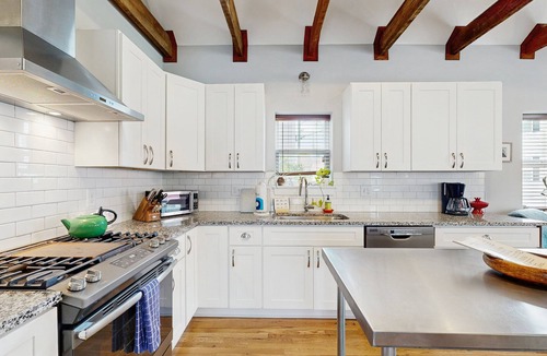 Westside Cottage | Sleek Cottage - High-Speed WiFi, Central AC, Private Deck - Walk to Restaurants