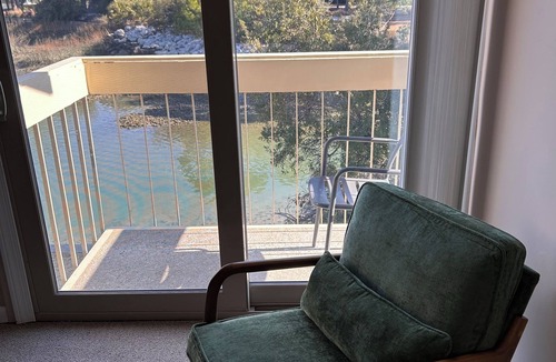 South Beach Villa | South Beach Dog-friendly Waterfront Villa