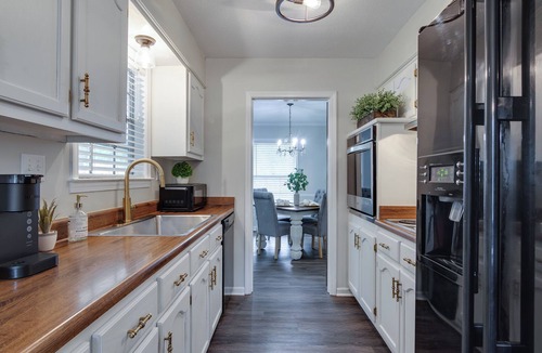 Southaven House | Spacious 3-bedroom house in the heart of Southaven! Close to everything.