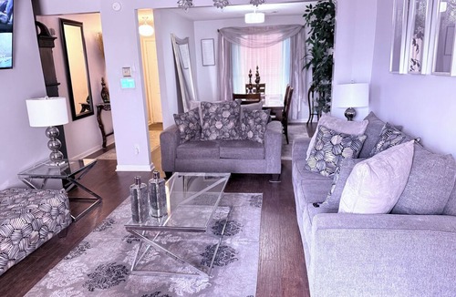 Little Rock House | Spacious 3BR Retreat Quiet Neighborhood Minutes to Downtown