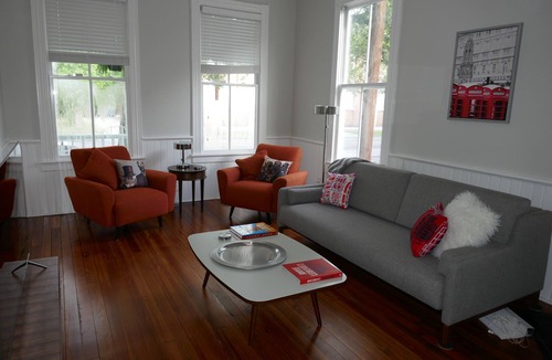 Beach Institute House | Spacious home in the Historic District. Sleeps 8. Free Parking