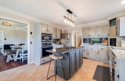 Pooler House | Spacious Home Near Sav Airport & Attractions