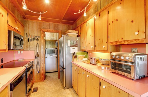 Green Pond House | Spacious Riverfront Cottage w/Dock in Green Pond!