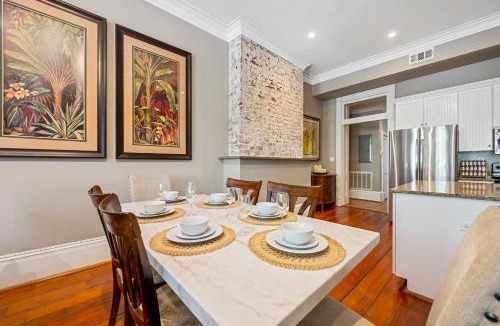 Historic District - North House | Steps From Broughton Walk To Shops And Bars-1-2