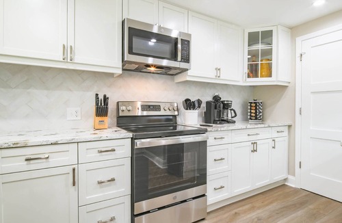Palmetto Dunes House | Steps to Beach, Community Pool & The Dunes House! Renovated End Unit Villa w/Patio & Balcony.
