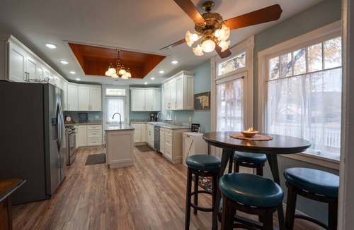 Kanab House | Stunning Historic Home in Kanab, Utah. Close proximity to Zion and Bryce Canyon. Incredible stargazing opportunities!
