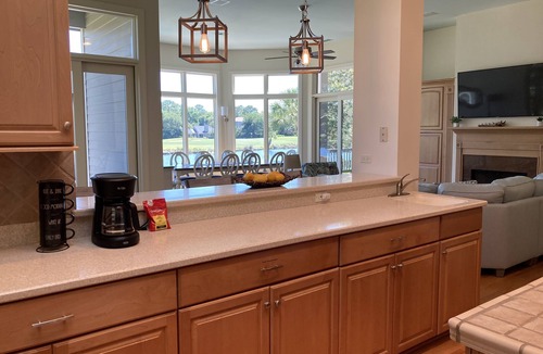 Palmetto Dunes House | STUNNING LAGOON & GOLF VIEWS!Spacious suites all with views! Close to beach!