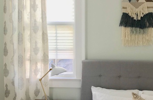 Radcliffeborough Apartment | Stylish Downtown Apartment: Private Porch and Parking close to MUSC and King St