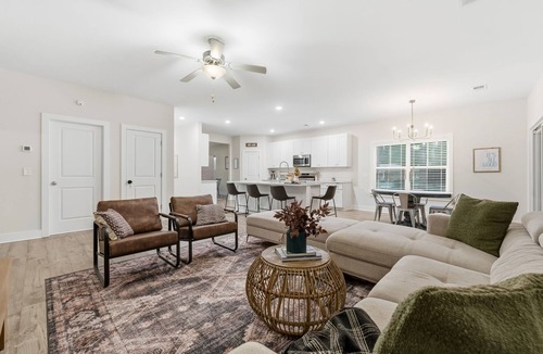Lincolnville House | Summerville Family Home, 5 bedrooms, Swingset, Breakfast Included, Pets.