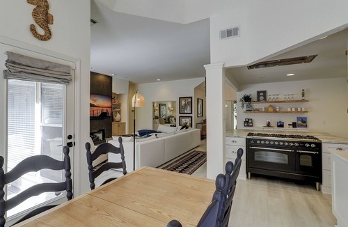 Shipyard Plantation House | Sunset Rentals | Kingston 82 | Dog Friendly