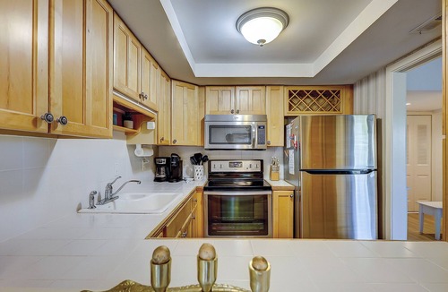 South Beach Villa | Sunset Rentals | Bluff Villas 1768