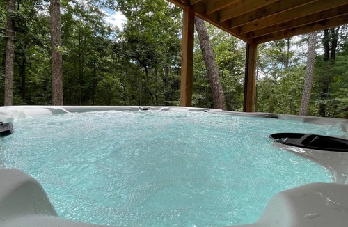 Ellijay Cabin | Sunset View Cabin - Private Hot Tub - Pet Friendly - Fire Pit - Resort Amenities