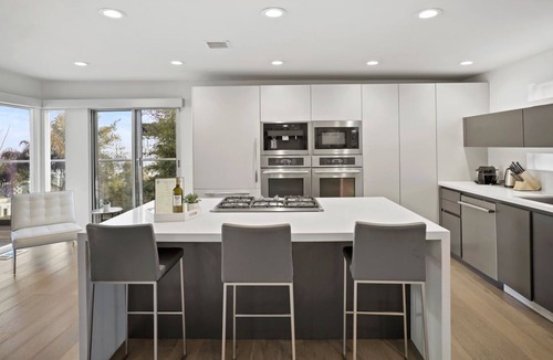 Hollywood Hills West House | Sunset Views Resort - Modern Resort on Sunset Strip with Stunning City Views