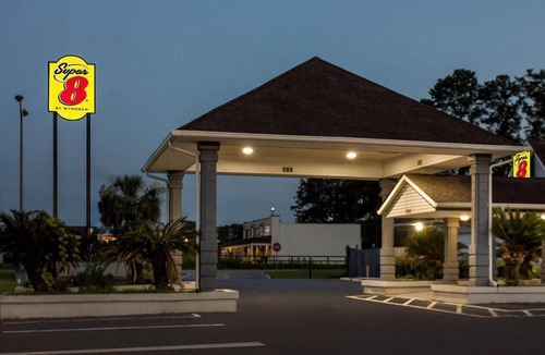 Hardeeville Hotel | Super 8 by Wyndham Hardeeville - Savannah North