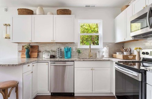 Old Village House | Sweetgrass Haven | 4BR in the Heart of Old Village