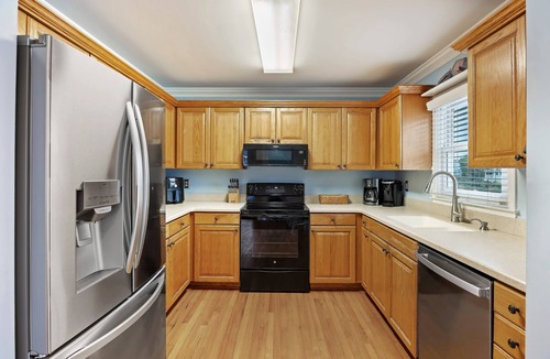 Pelican Bay House | The FAMILY Spot in Wild Dunes - Walking Distance to Beach - Pool Access