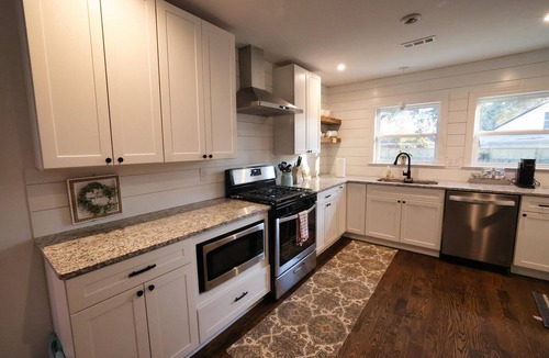 Charleston House | The Gilbert - Beautiful Home & Perfect Location