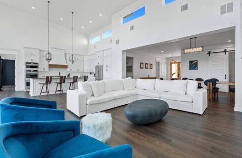 Rockwell House | The Good Life, Luxury Modern Lakehouse