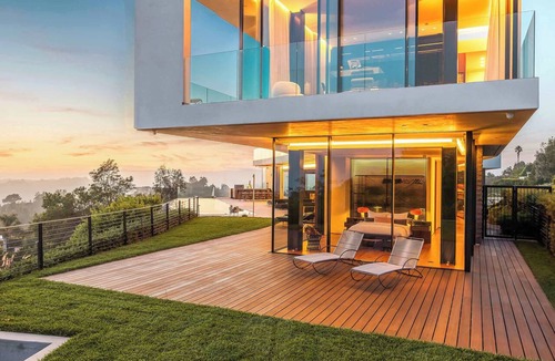 Hollywood Hills House | The Icon by Stay Awhile Villas
