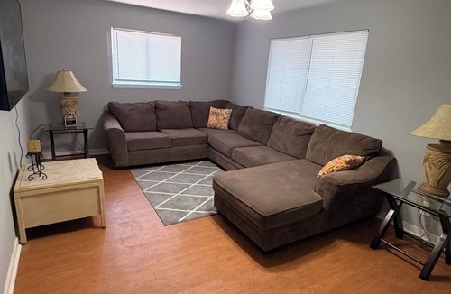 Pine Bluff House | The Jackpot House: Modern 3BR/2BA Near Casino